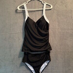 NWT Black Ruched White Straps Tankini Swimsuit Womens Medium